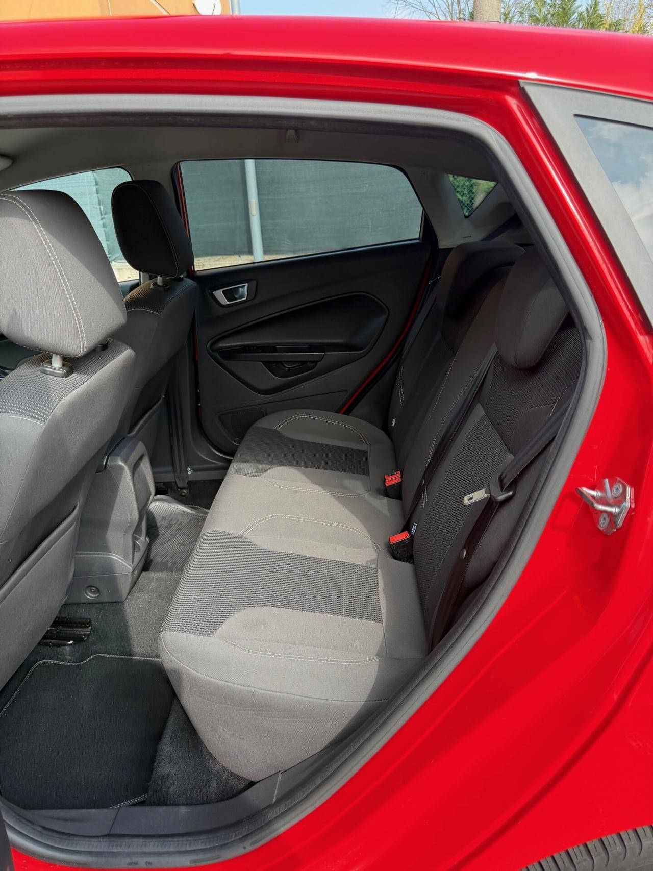 Ford Fiesta 1.4 Gpl - NEOP. - NAV. - 12 MESI DI GARANZIA -