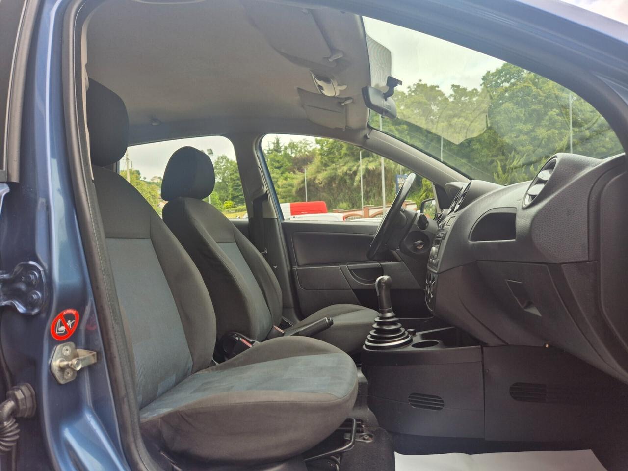 Ford Fiesta 1.4 TDCi 70CV 5 porte/ OK NEOPATENTATI
