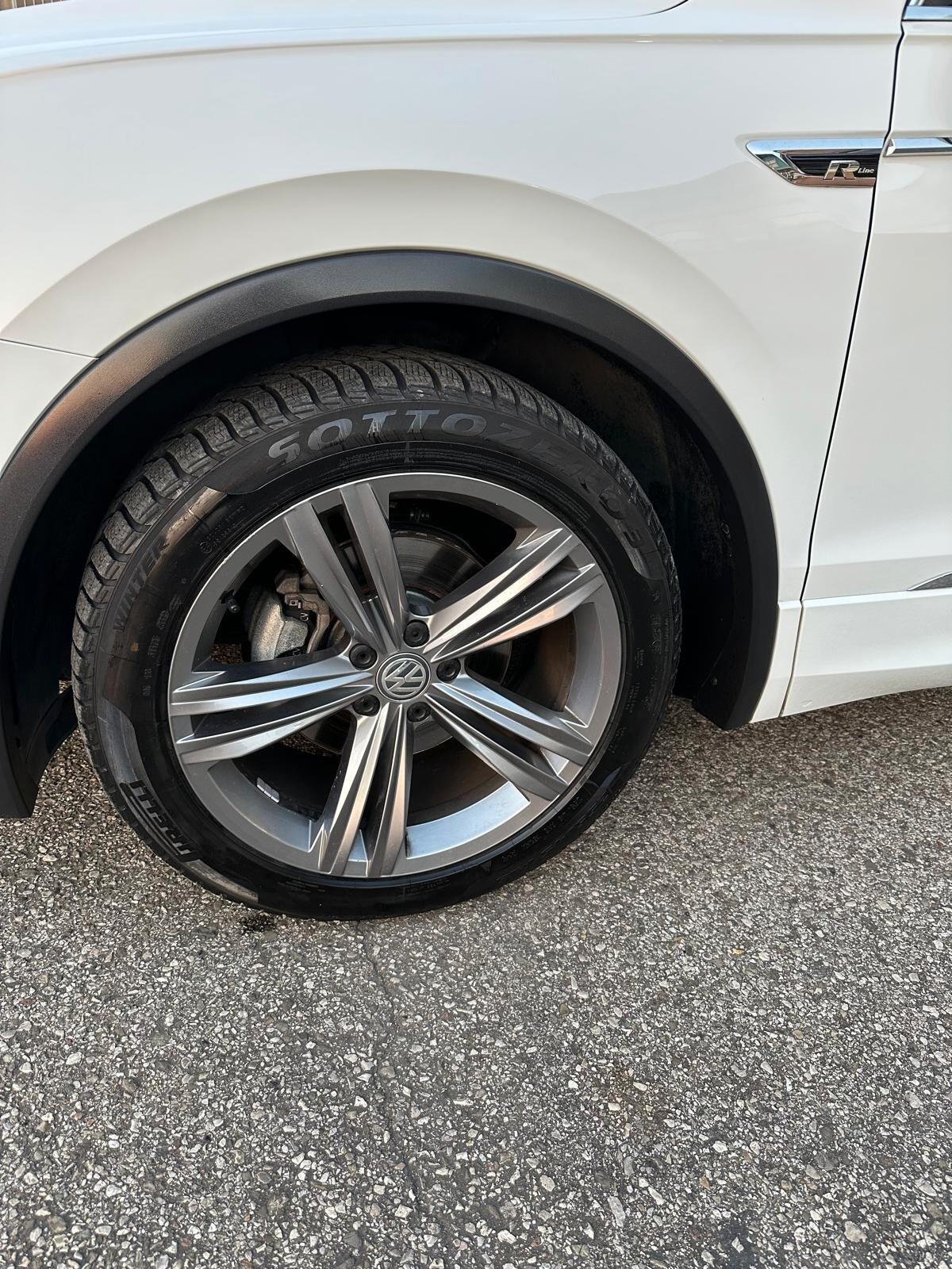 Volkswagen Tiguan 2.0 TDI DSG R-LINE