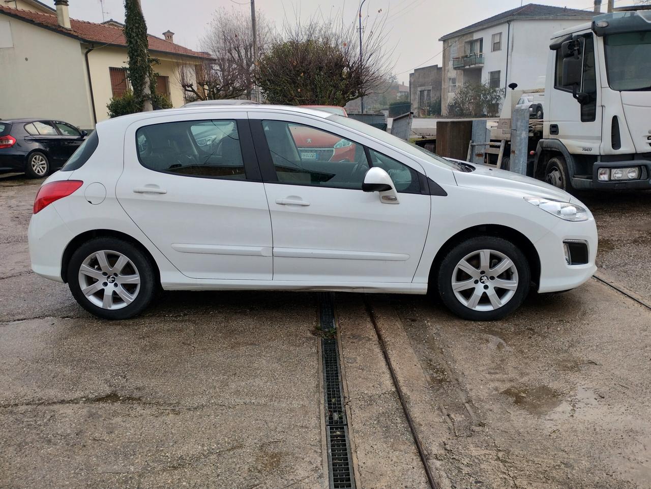 PEUGEOT 308 1.6 Vti 120CV 5P Active 2012