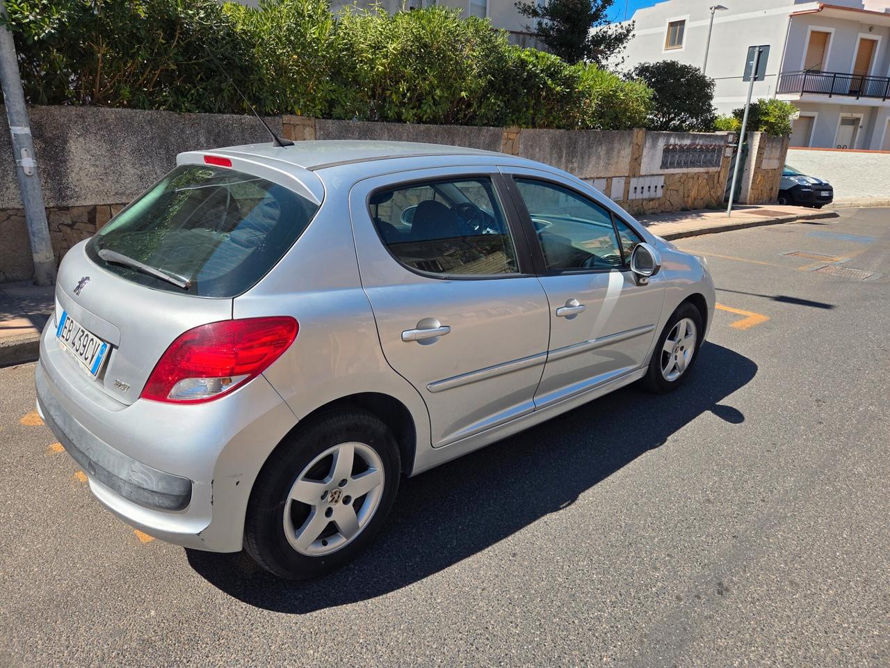 Peugeot 207 1.4 HDi 70CV 5p. Energie 2011
