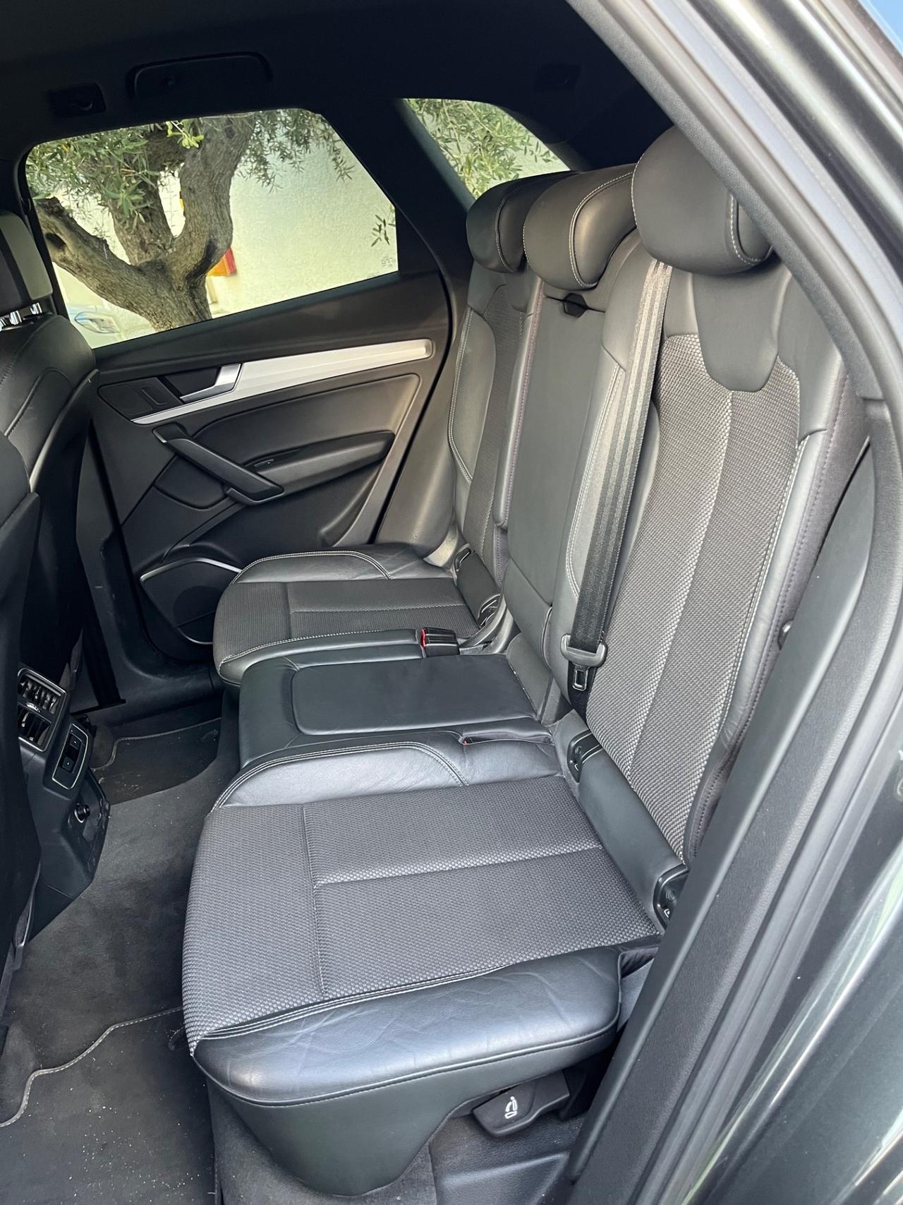 Audi Q5 2.0 TDI quattro S tronic Business Sport