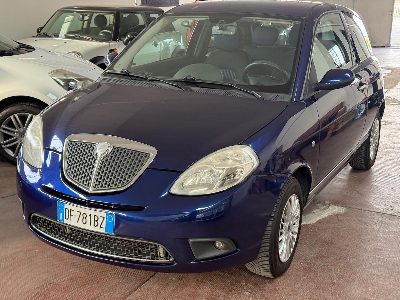 Lancia Ypsilon 1.2 Oro GPL