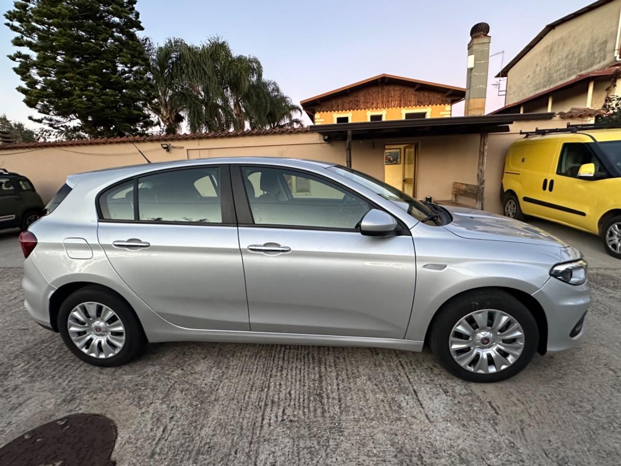 Fiat Tipo 1.3 Mjt S&S 5 porte Easy