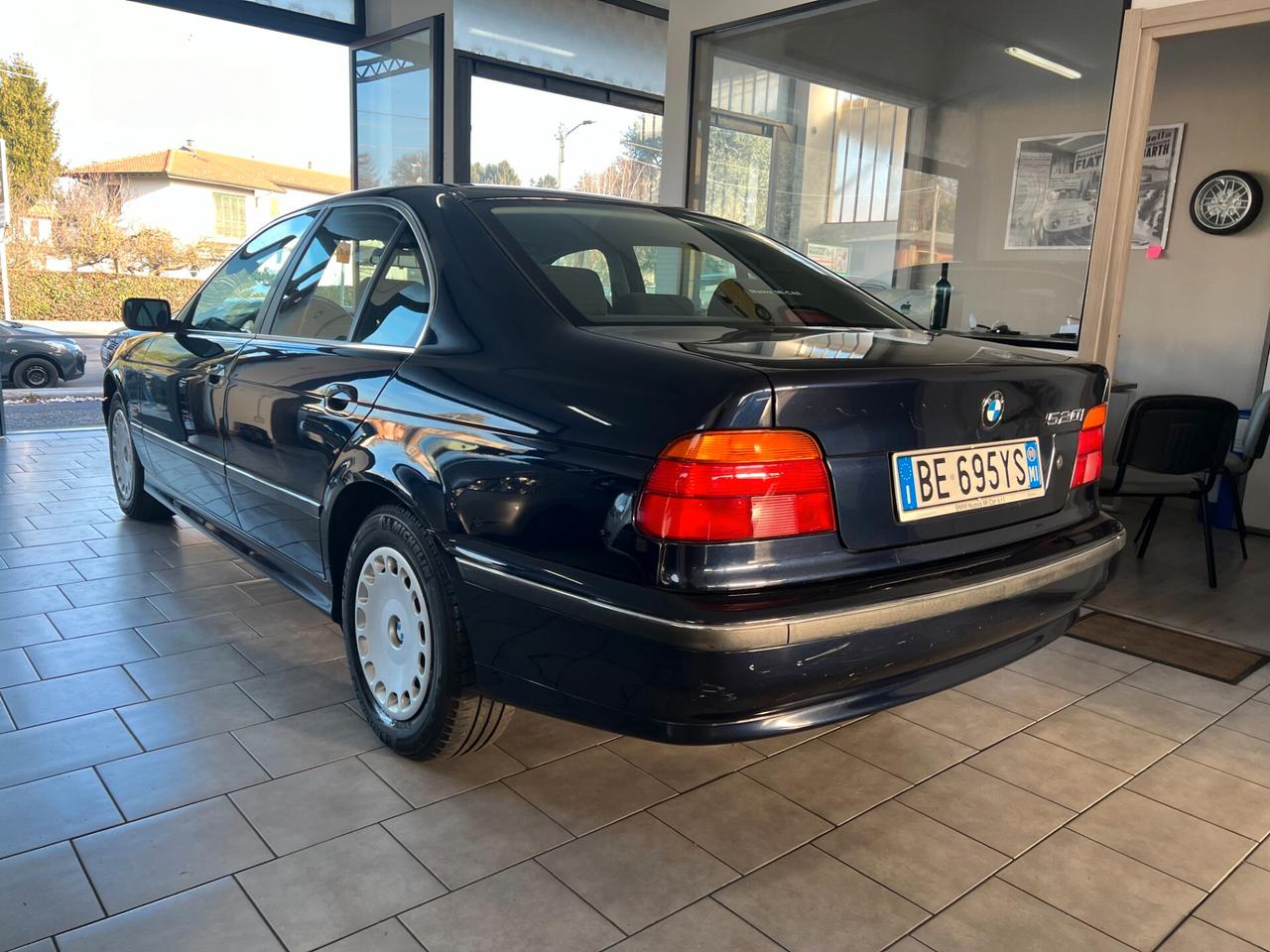 Bmw 520 520i 24V cat Attiva