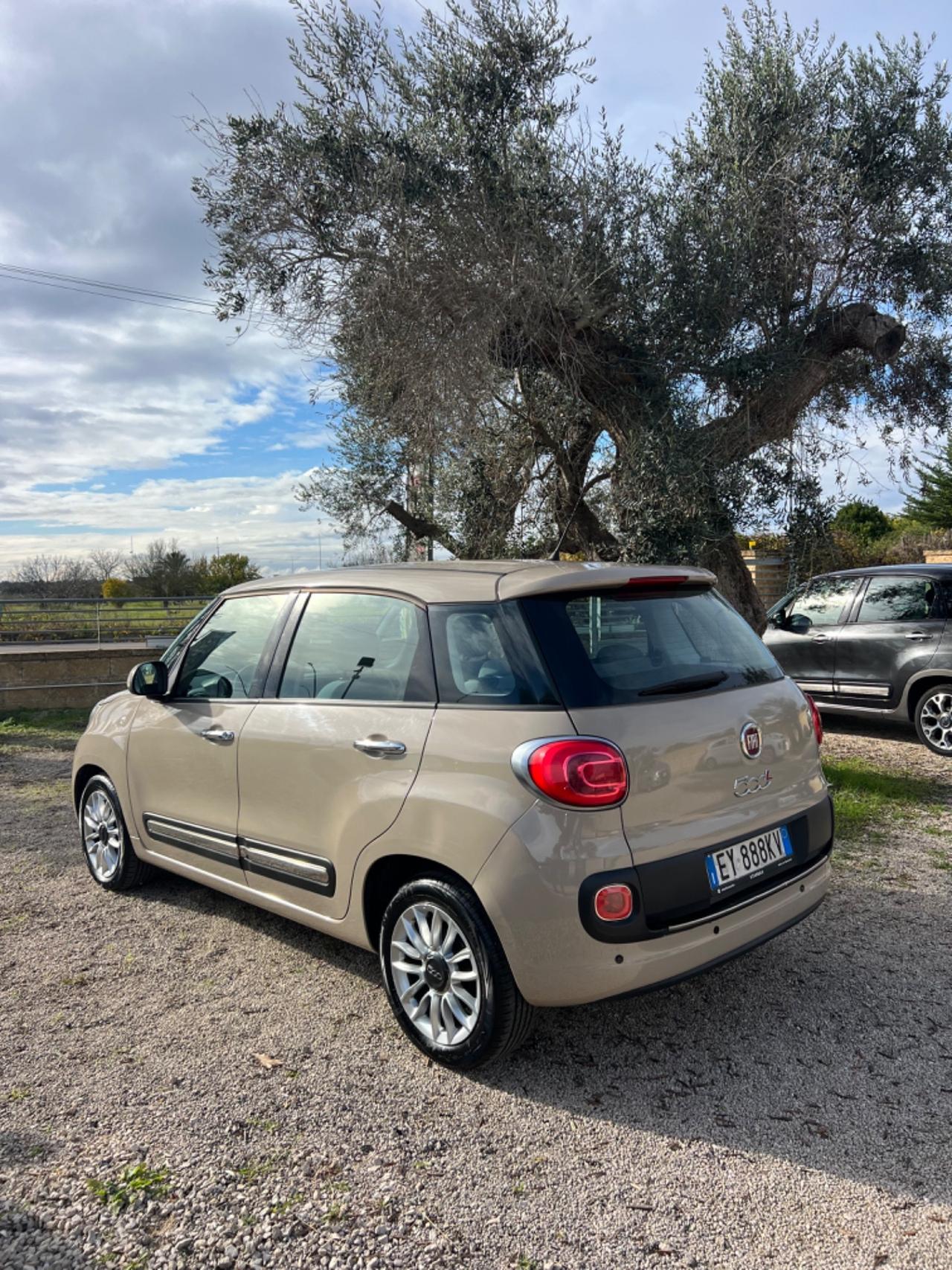Fiat 500L 1.3 Multijet 85 CV Lounge color cappuccino