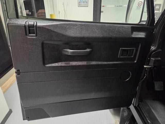 LAND ROVER Defender 110 2.4 TD4 SE IVA ESPOSTA