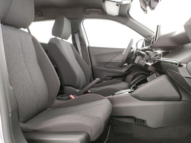 PEUGEOT 2008 Hybrid 145 e-DCS6 Style