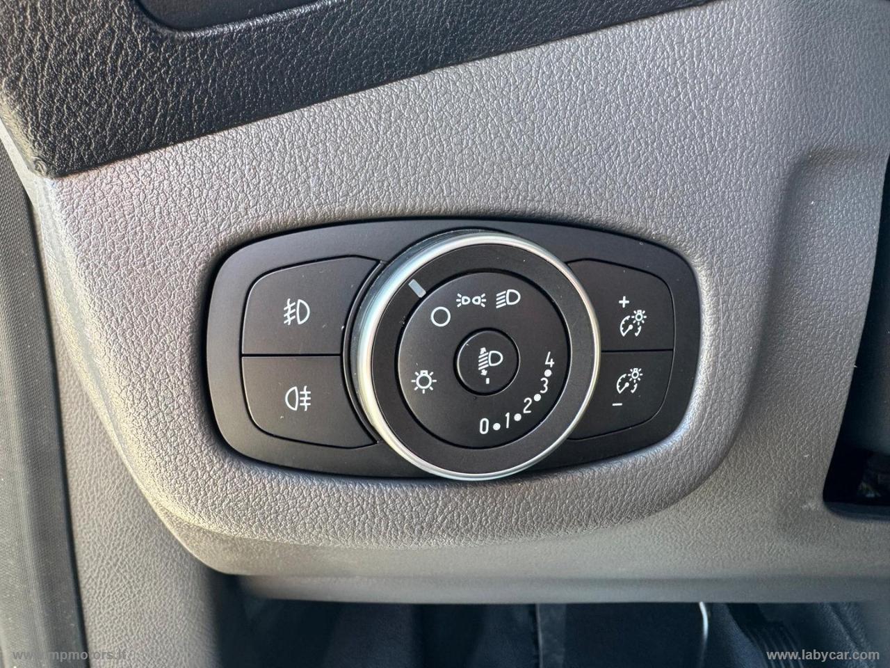 TRANSIT CONNECT 1.5 TDCI 100CV 3 POSTI