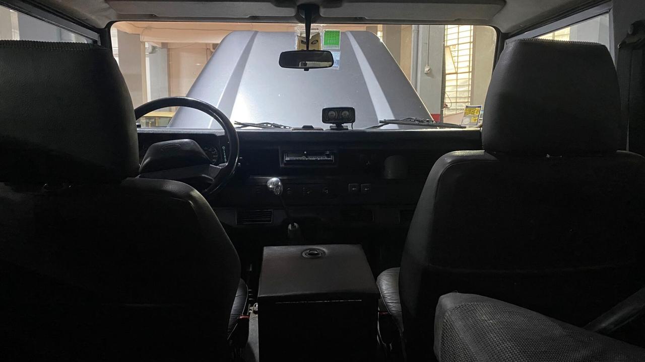 Land Rover Defender LD - Tomb Raider