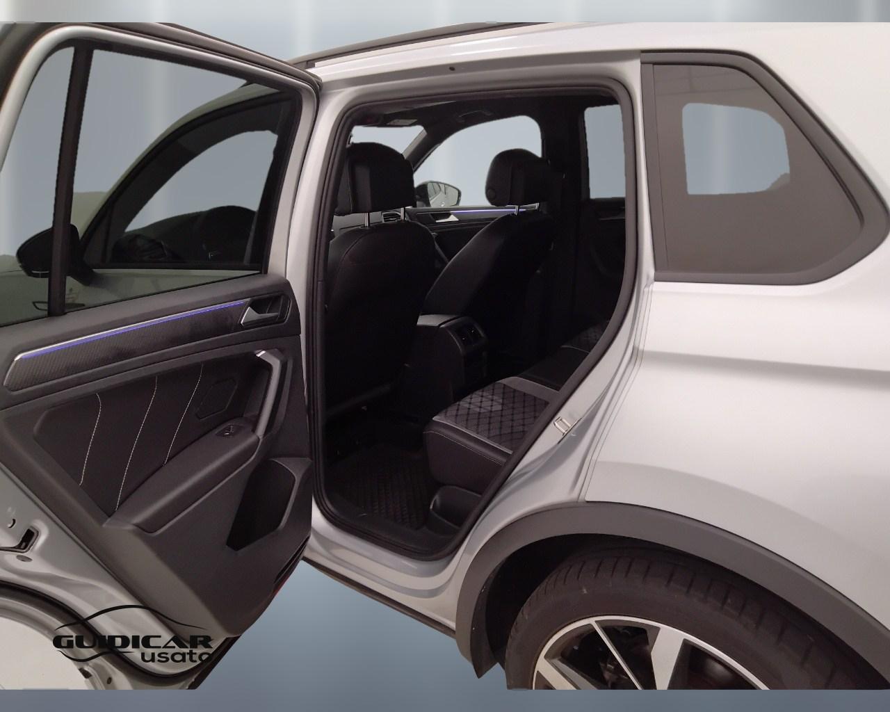 VOLKSWAGEN Tiguan II 2021 - Tiguan 2.0 tdi R-Line 150cv dsg