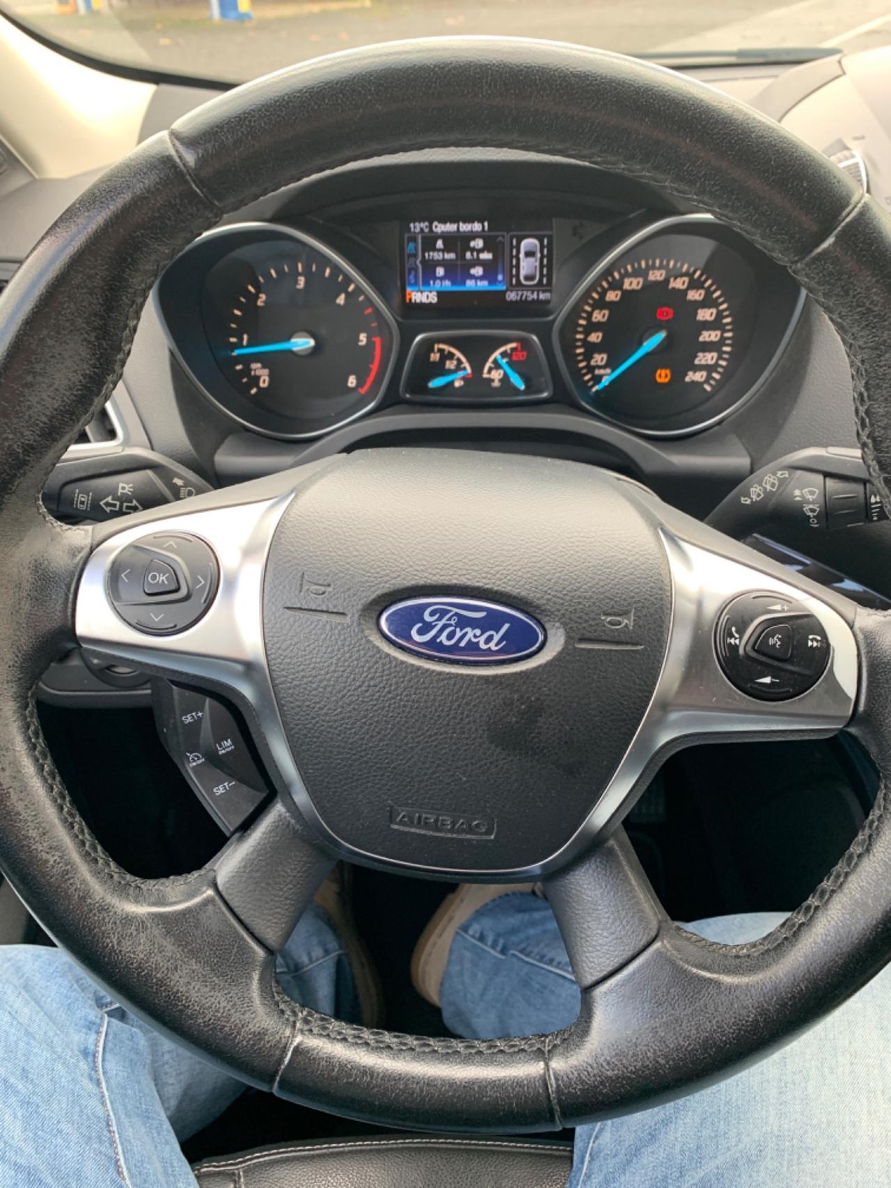 Ford Kuga 2.0 TDCI 150 CV S&S 4WD Powershift Titanium Business