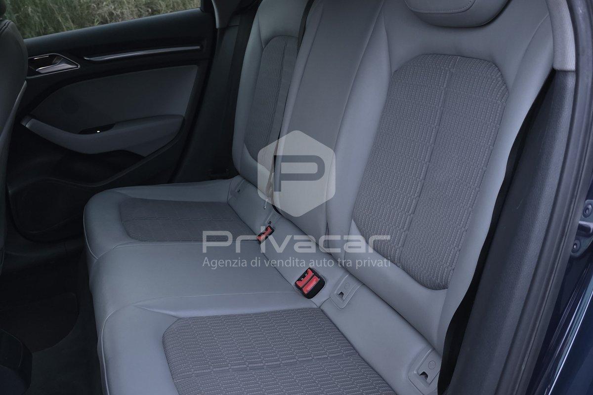 AUDI A3 SPB 2.0 TDI S tronic Business