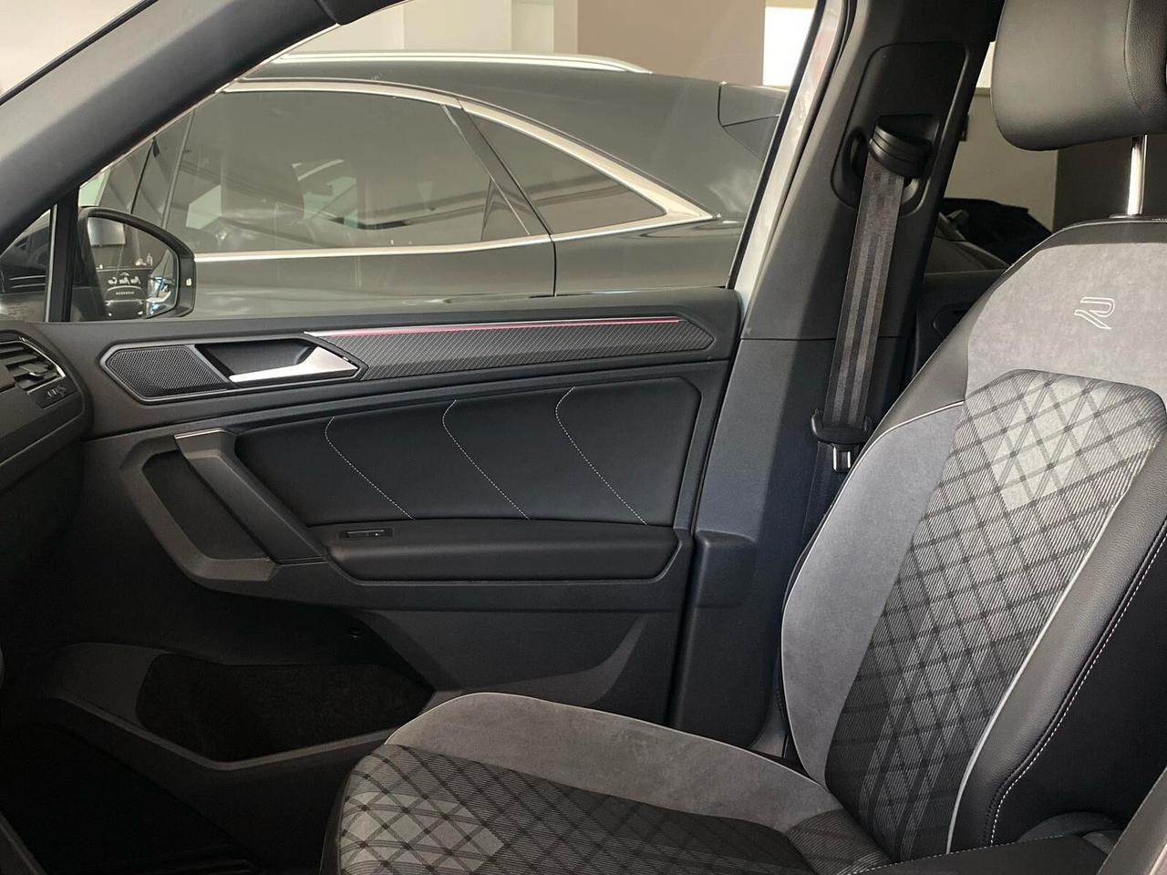 Volkswagen Tiguan 2.0 TDI 200 CV DSG 4MOTION R – IVA inclusa nel prezzo – KM Reali