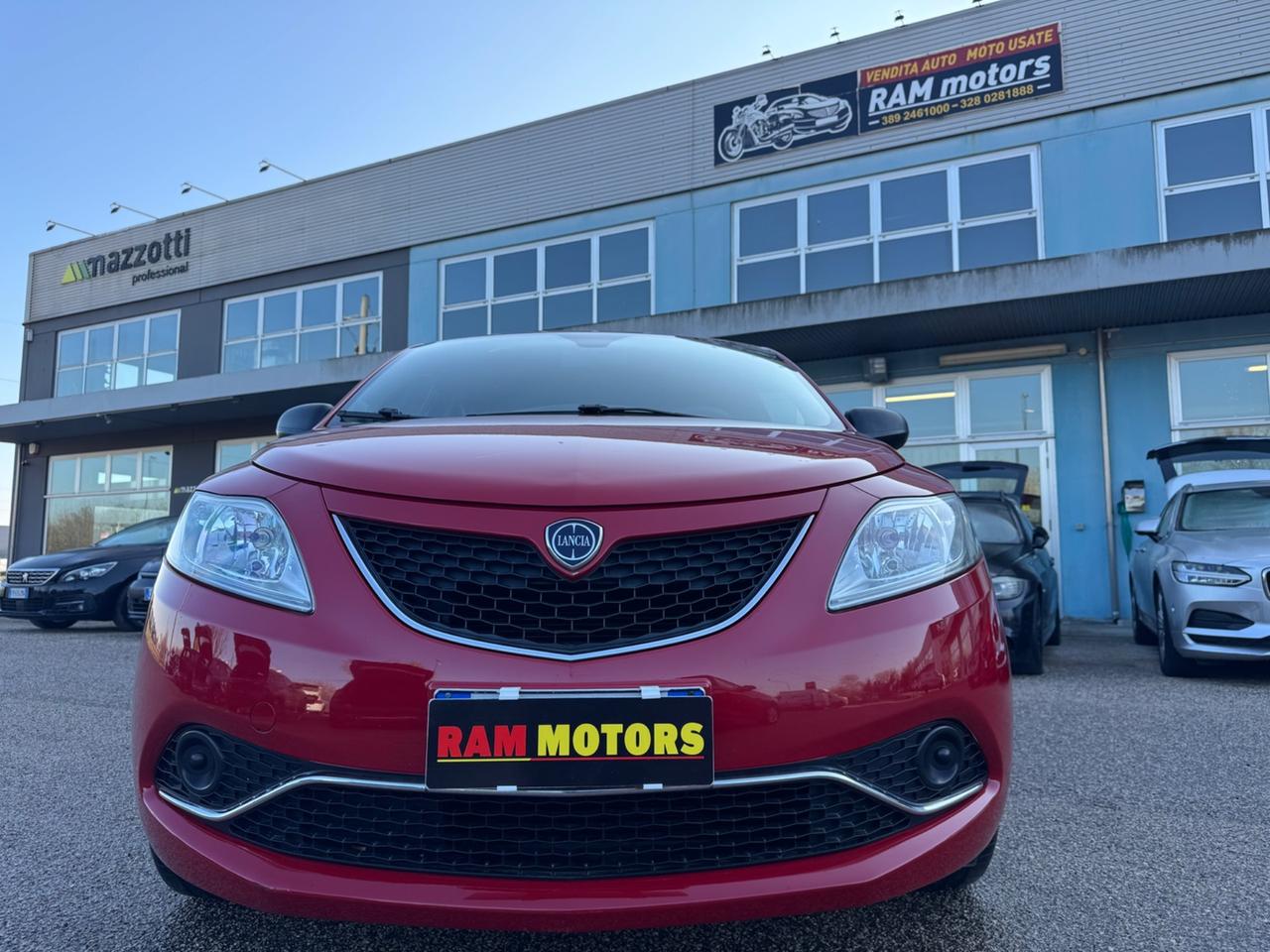 Lancia Ypsilon 1.2 69 CV 5 porte Platinum NEOPATENTATI