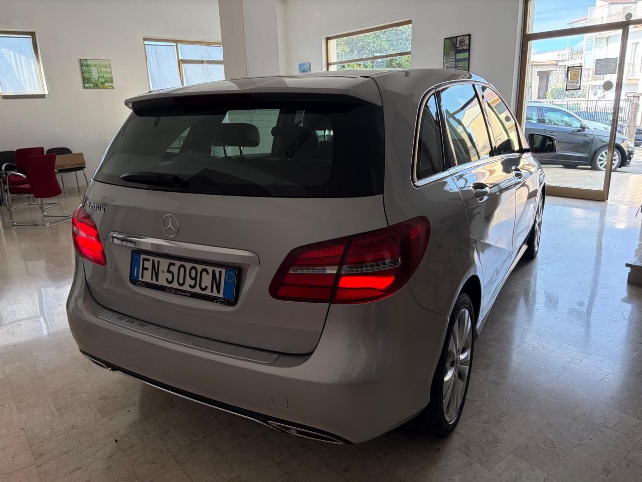 MERCEDES CLASSE B 200 D AUTOMATIC PREMIUM