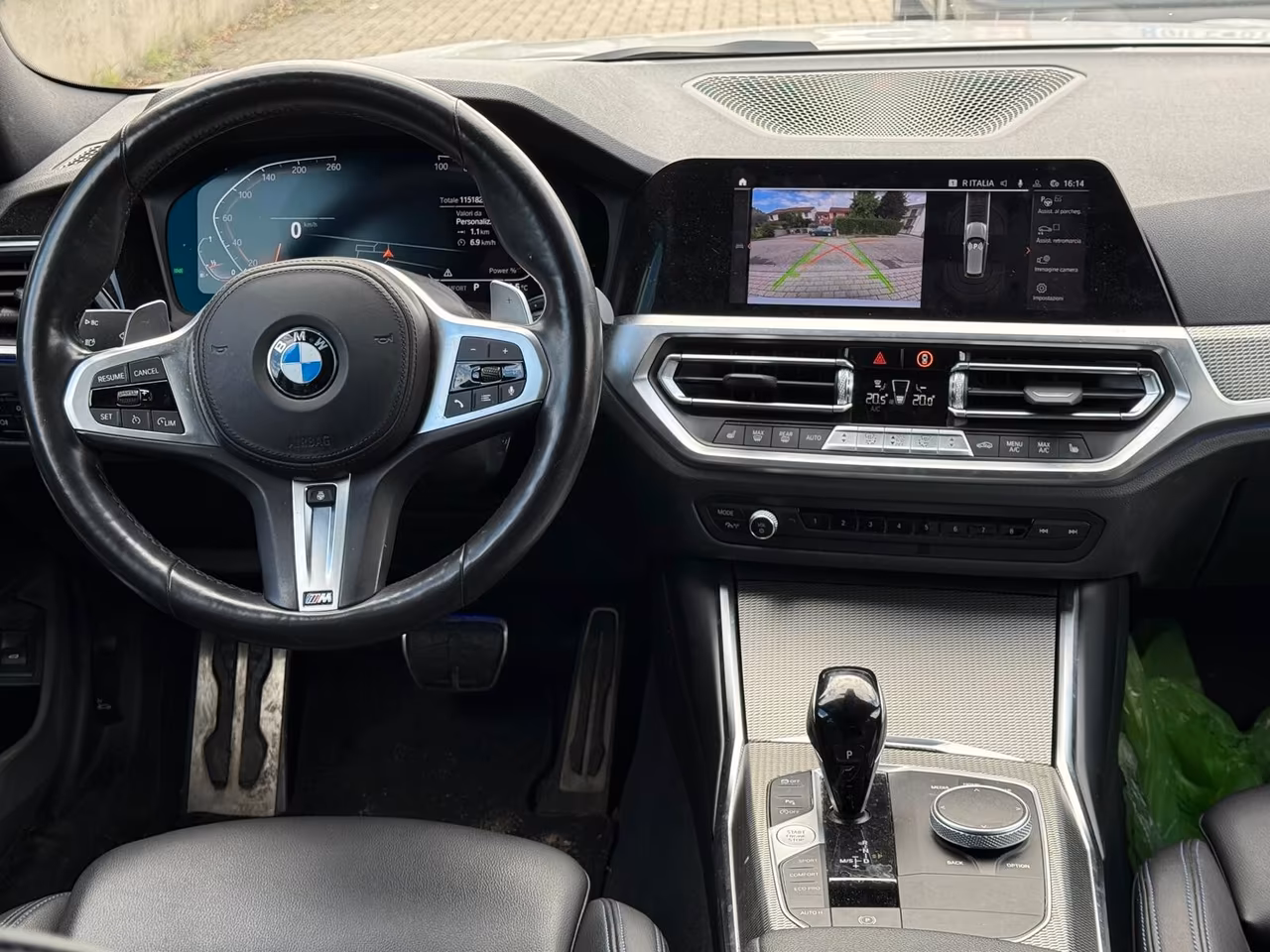 Bmw 330i Touring Msport + Book service BMW