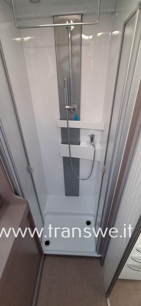 Bürstner Lyseo TD 684G Letto basculante anteriore
