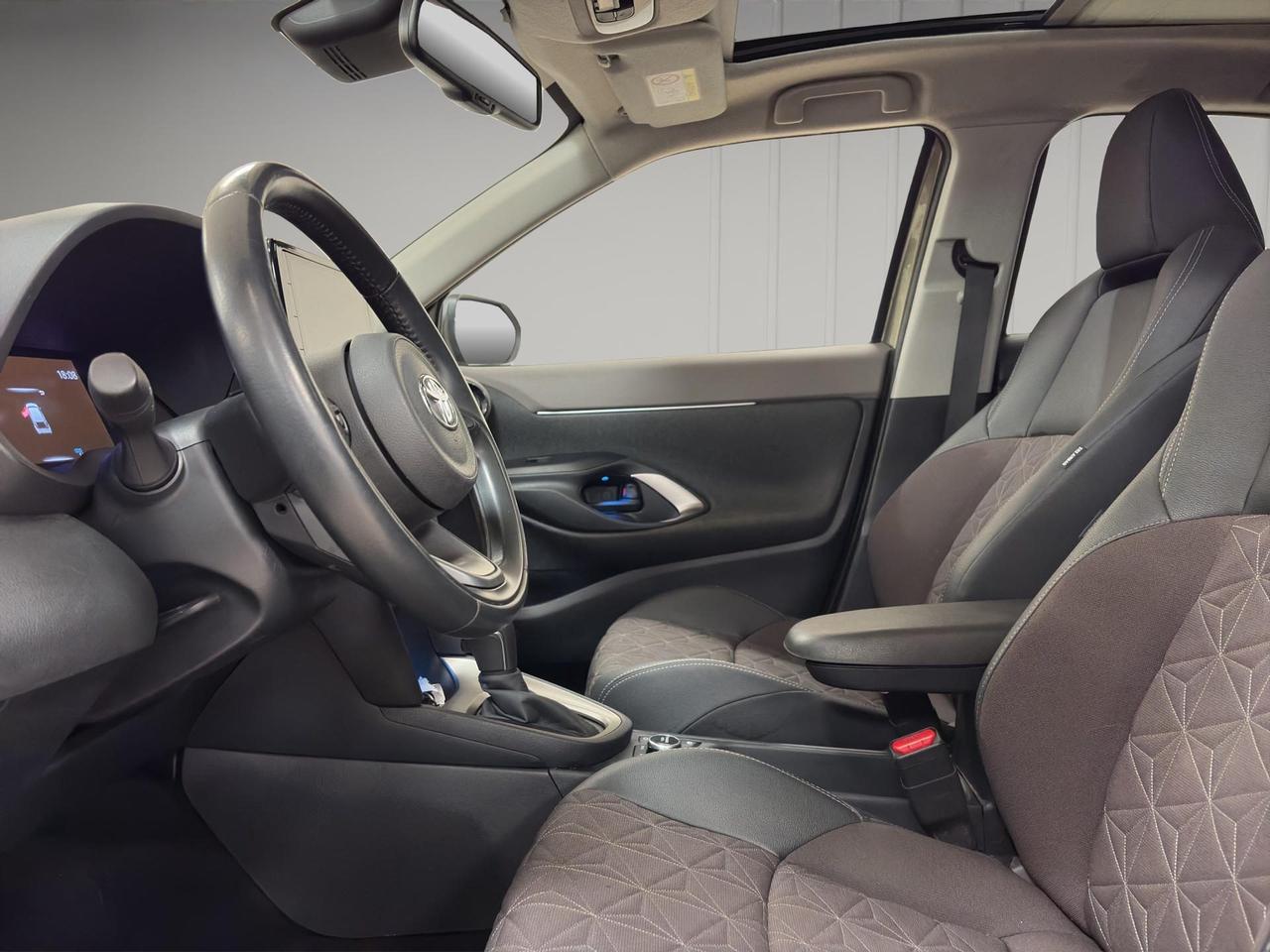 Toyota Yaris Cross 1.5h Lounge awd-i 116cv e-cvt