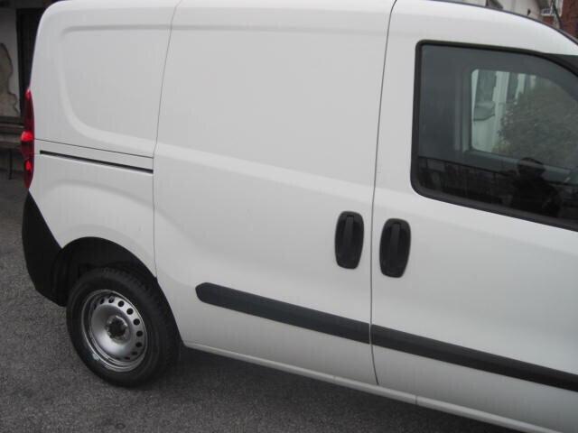Fiat Doblo 1.6 105 CV 3 POSTI GARANZIA FINANZIABILE