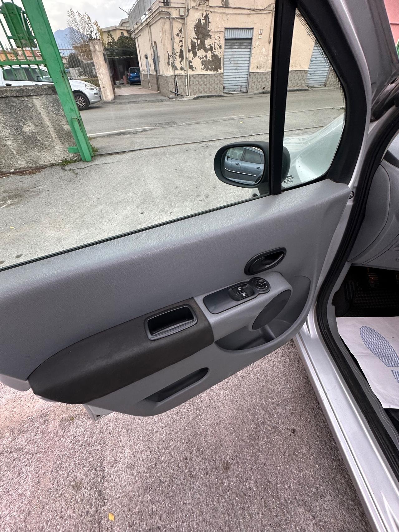 Renault Modus 1.5 dCi 70CV Dynamique