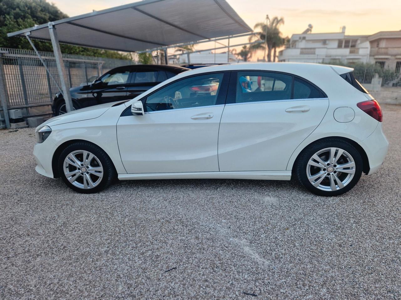 Mercedes-benz A 200 d Premium