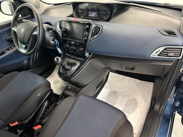 Lancia Ypsilon 1.0 firefly hybrid Gold s * 2024 * 10.000 KM *
