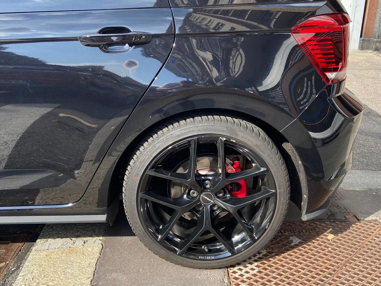 Volkswagen Polo GTI Sport 2.0 TSI GTI #12134