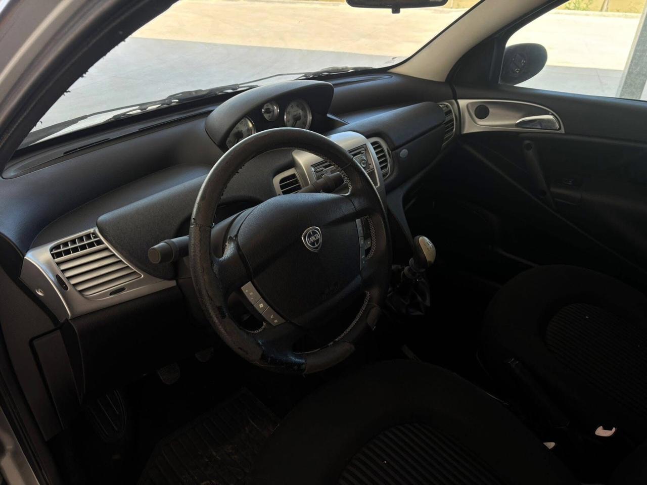 Lancia Ypsilon 1.2 70 Cv \!|!
