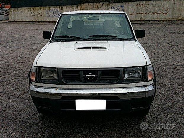 Nissan Navara (D22) 2.5 TD 100CV 4WD Cabina Singola