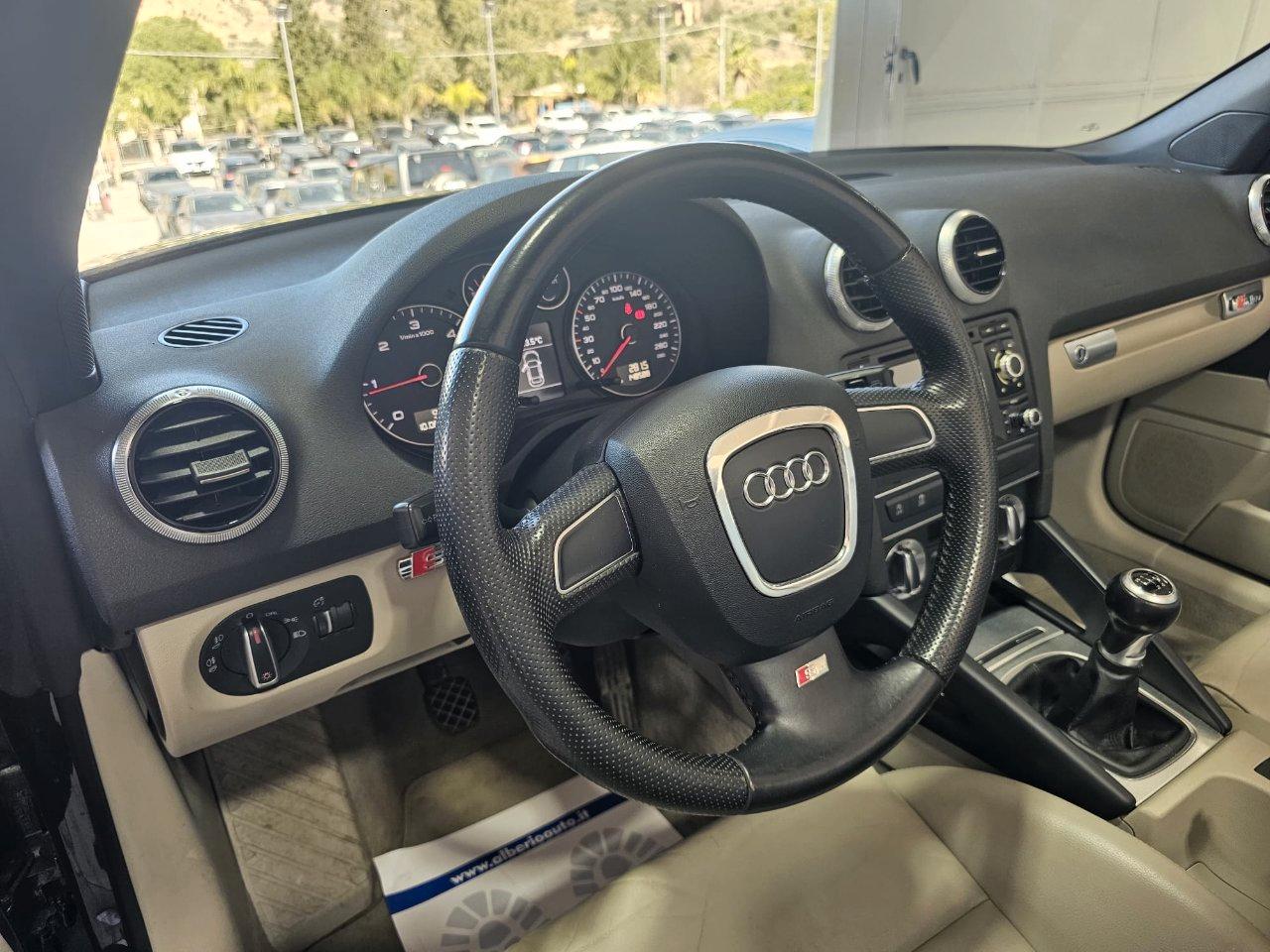Audi A3 Cabrio 1.6 tdi Attraction