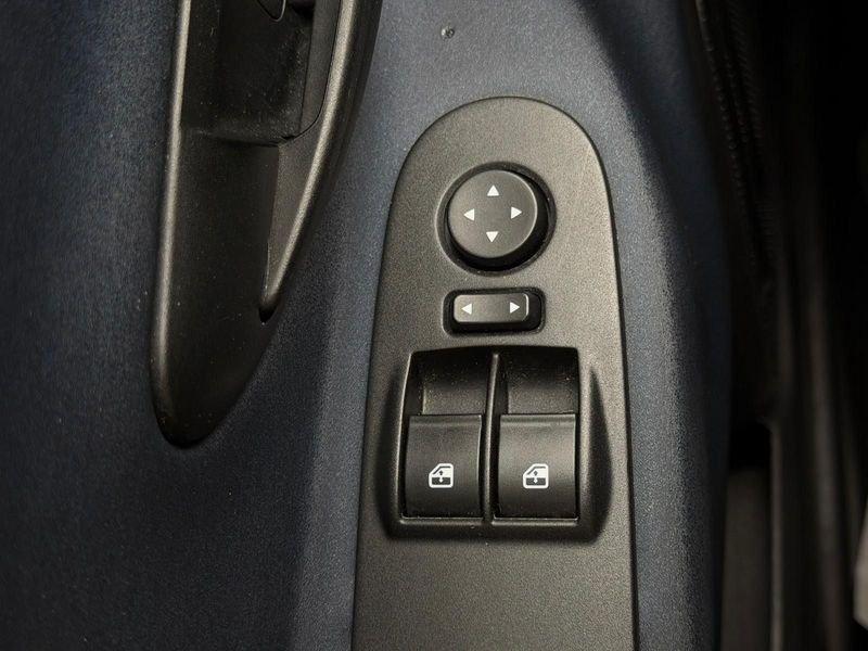 Lancia Ypsilon 1.0 FireFly Hybrid GOLD.