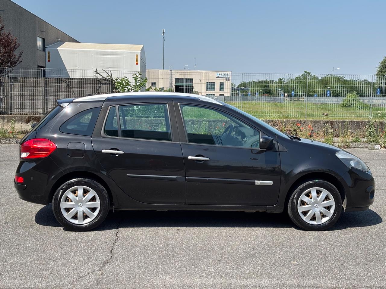 Renault Clio 1.2 16V TCE 100CV UNI PRO!