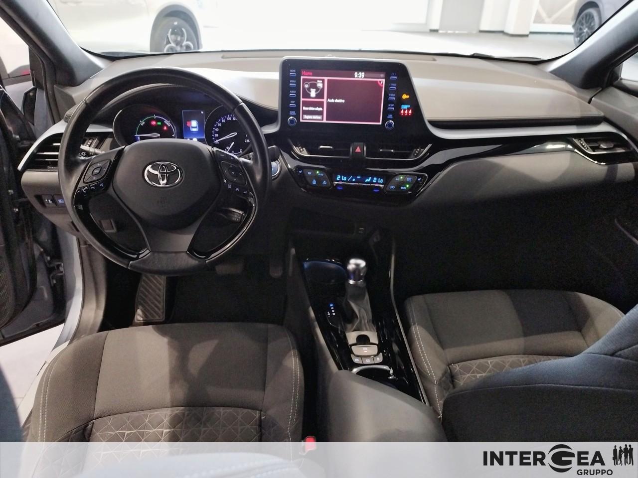 TOYOTA C-HR 2.0h Comfort e-cvt