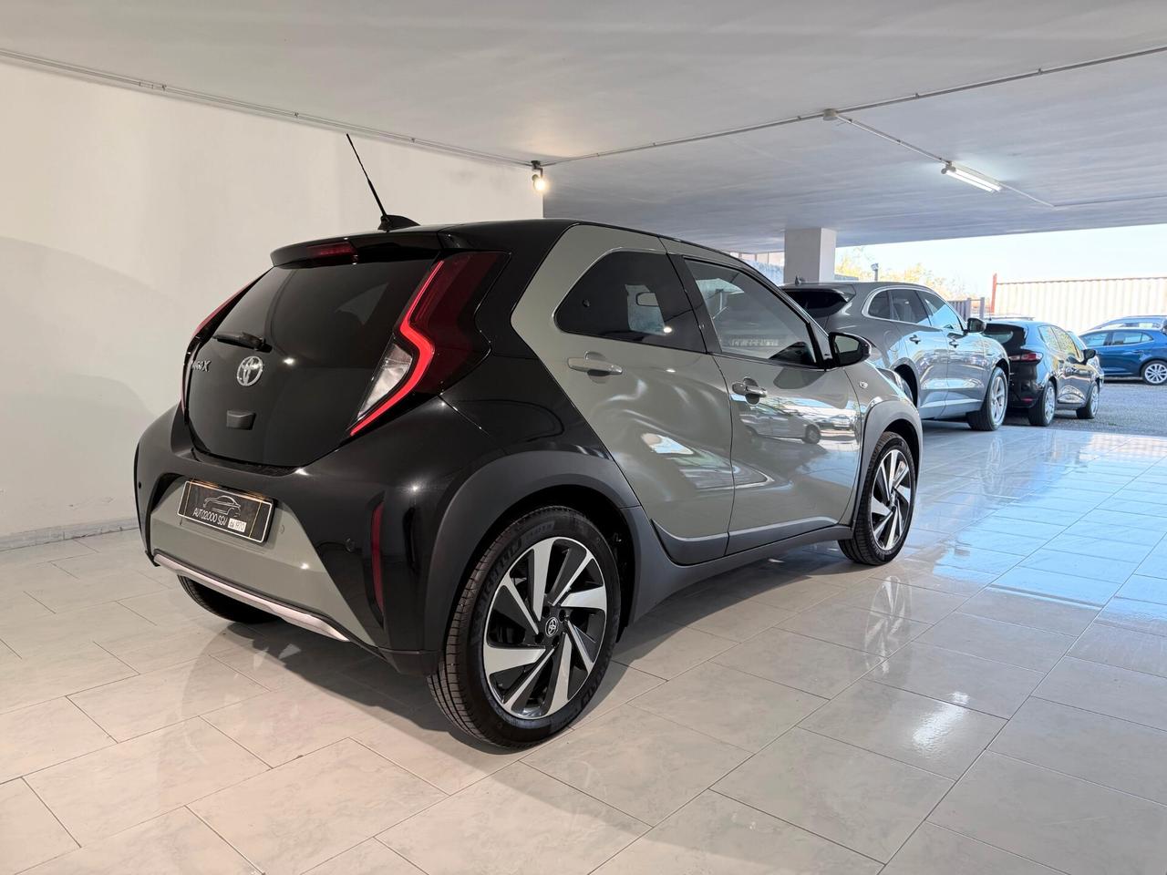 TOYOTA AYGO X LOUNGE NEOPATENTATI