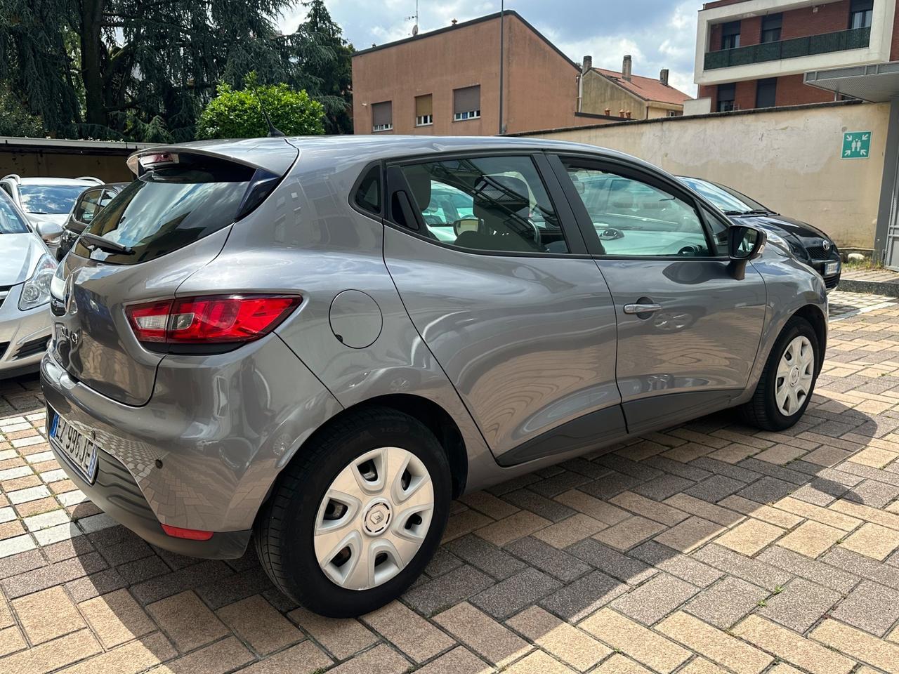 Renault Clio 1.2 75CV GPL 5 porte