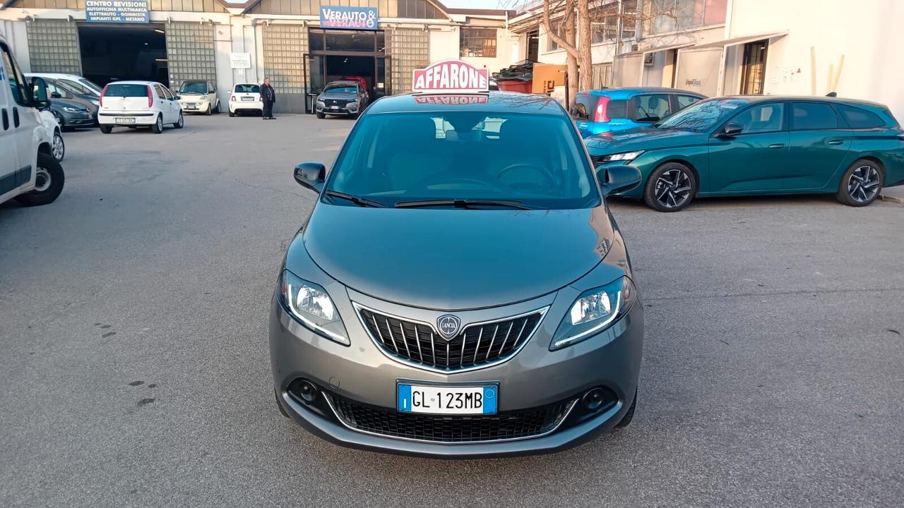 Lancia Ypsilon 1.0 FireFly 5 porte S&S Hybrid UnYca