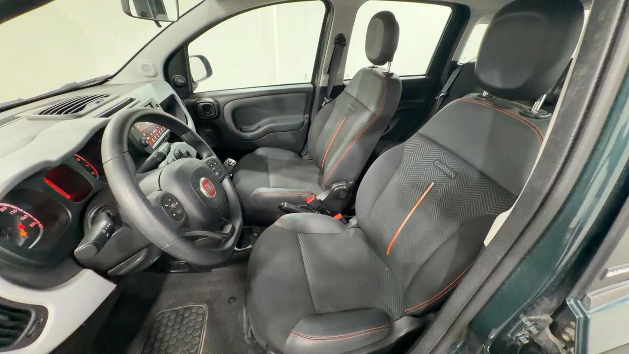 Fiat Panda 1.0 FireFly S&S Hybrid Garmin