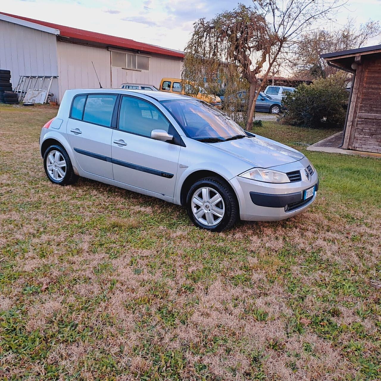 Renault 1.5 TDI CINGHIA NUOVA- NON CI SONO LAVORI DA FARE-