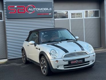 Mini Cooper cabrio Sidewalk