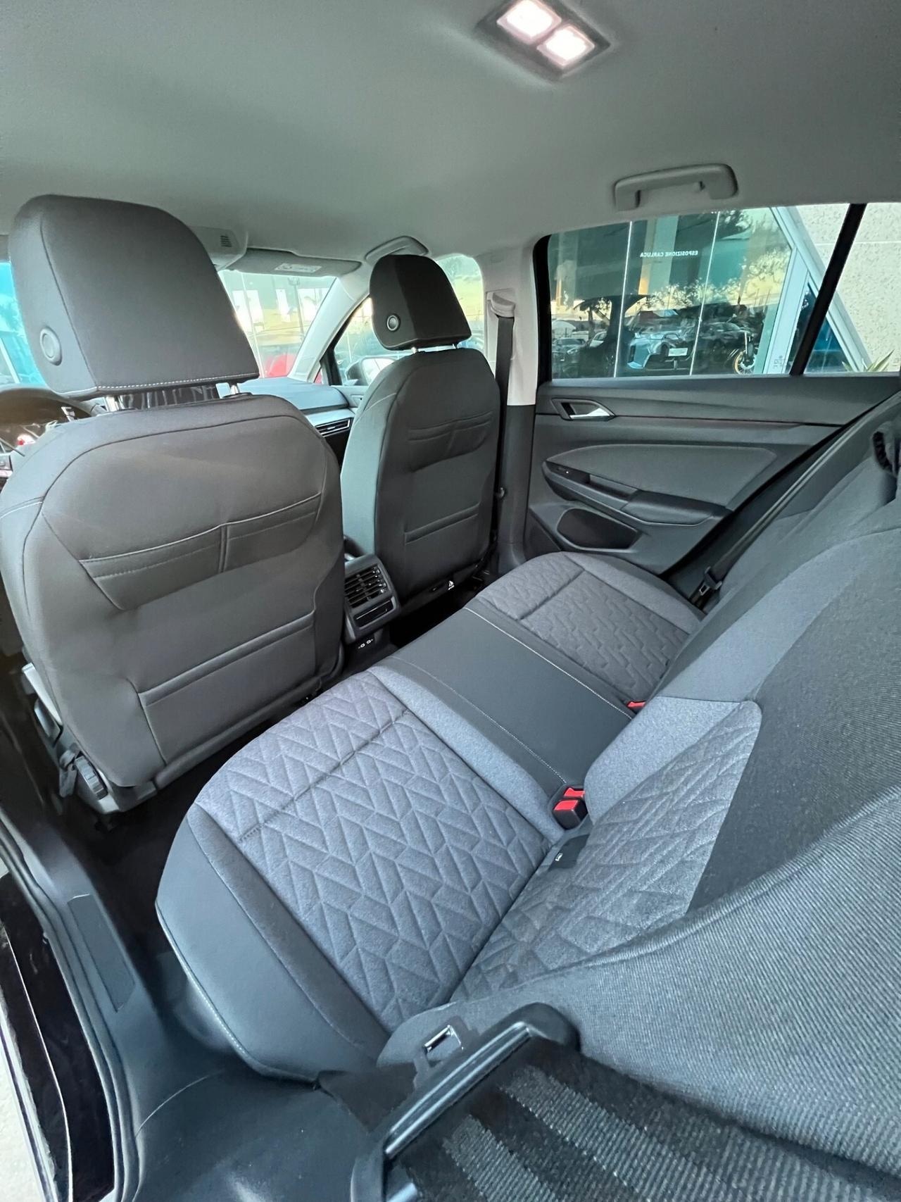 Volkswagen Golf 1.5 TSI eHybrid DSG Style possibilità noleggio no scoring