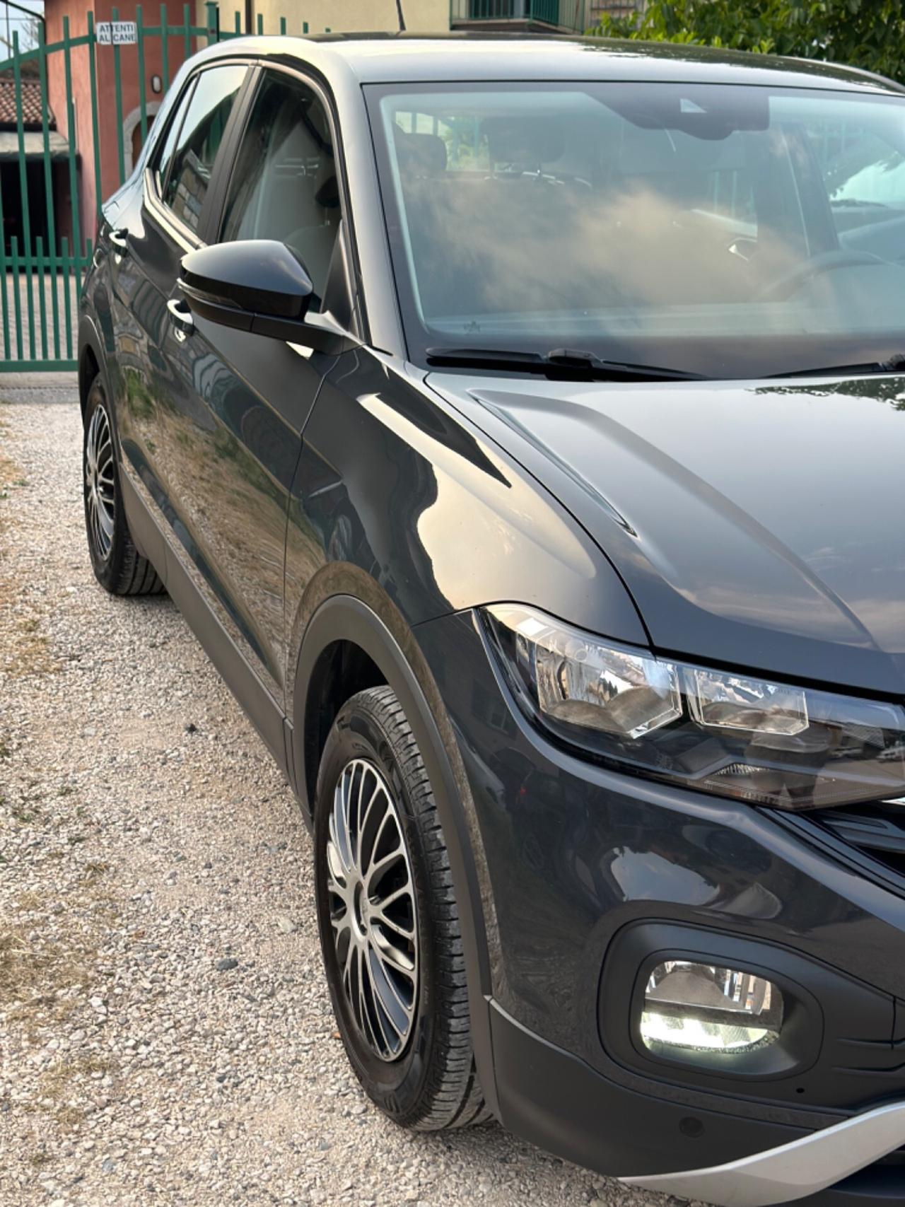 Volkswagen T-CROSS 1.6 TDI STYLE EURO6B LANEASS FRONTASS