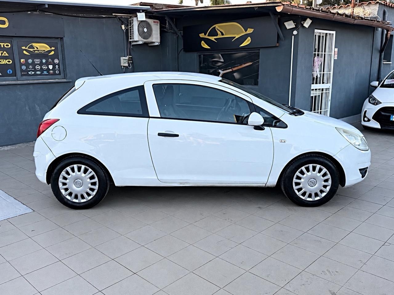 Opel Corsa 1.2 3 porte Sport Garanzia 12 Mesi