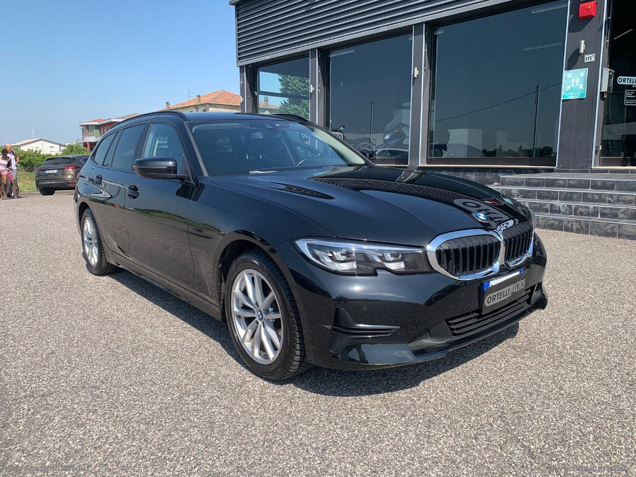 BMW 318d 48V Touring Business Advantage