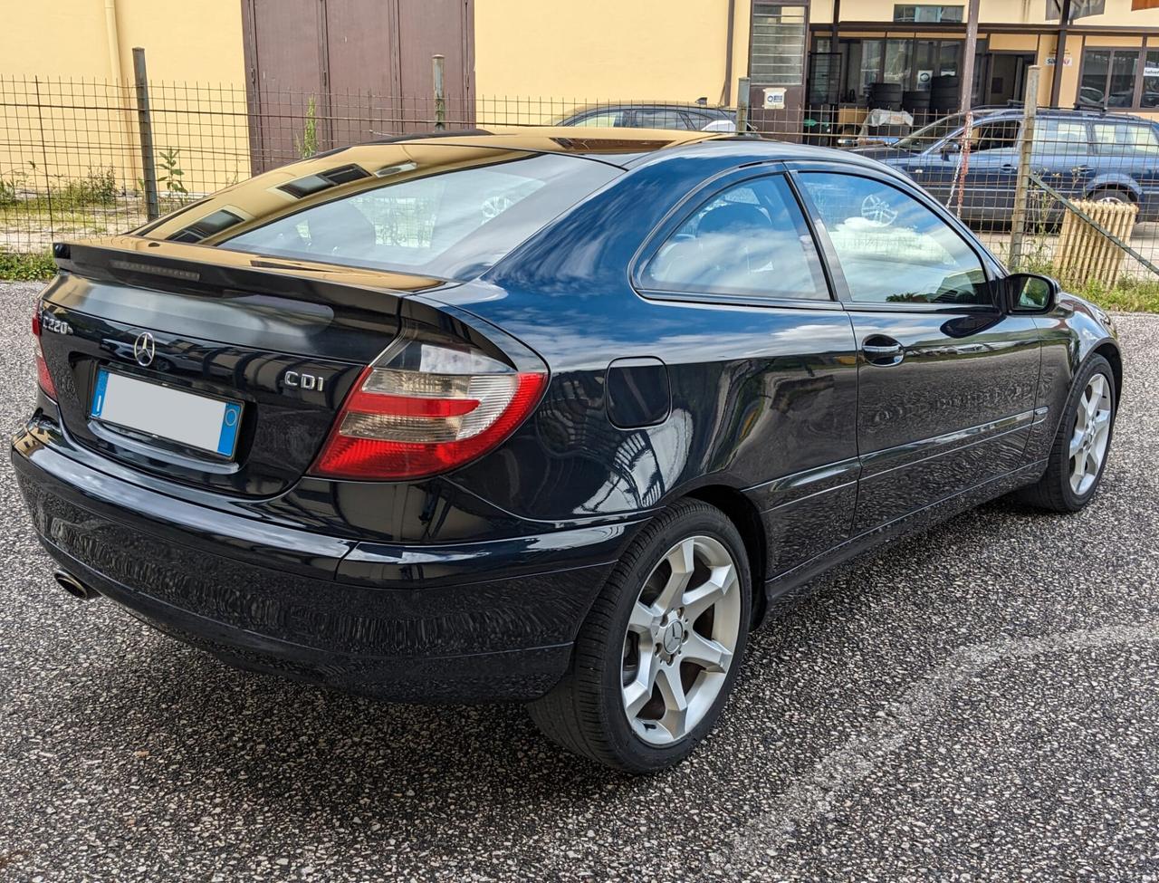 Mercedes-benz C 220 CDI Sportcoupé Classic