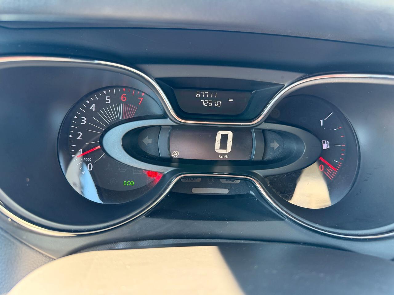 RENAULT CAPTUR 2017 900 BENZINA 90 CV *67.000 KM