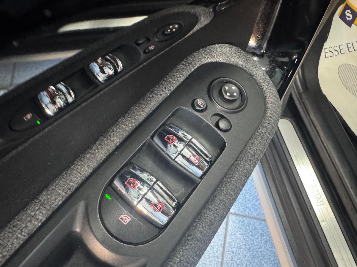 MINI COUNTRYMAN Cooper D Hype aut. TETTO/ NAVI/ LED