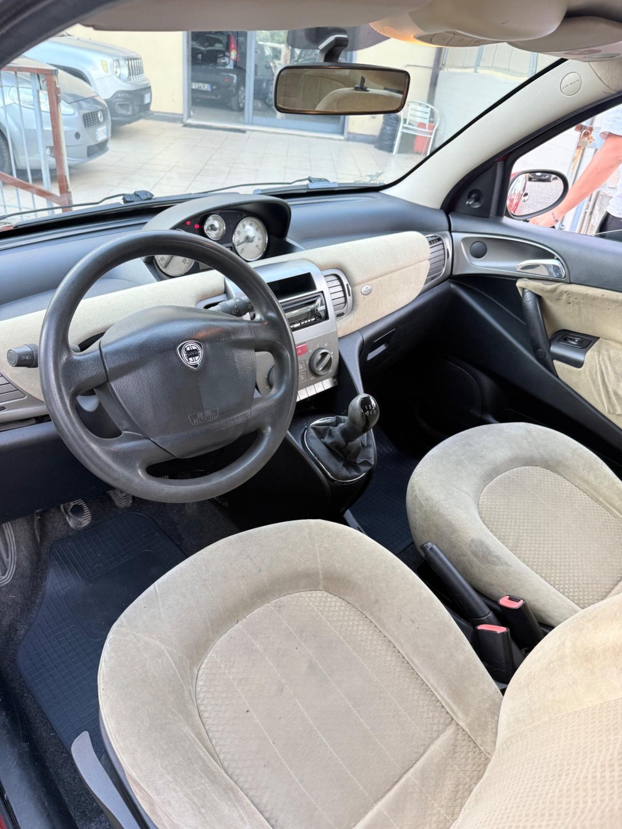 Lancia Ypsilon 1.3 Multijet 16V Argento