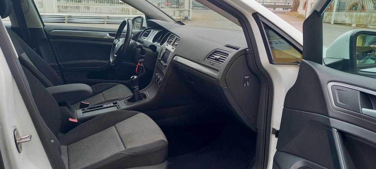 Volkswagen Golf 7 Blue Motion Tech & Sound cc. 1.2 Benzina Manuale 5 Porte 5 Posti UTILIZZABILE ANCHE PER I NEOPATENTATI 2025...!!!!
