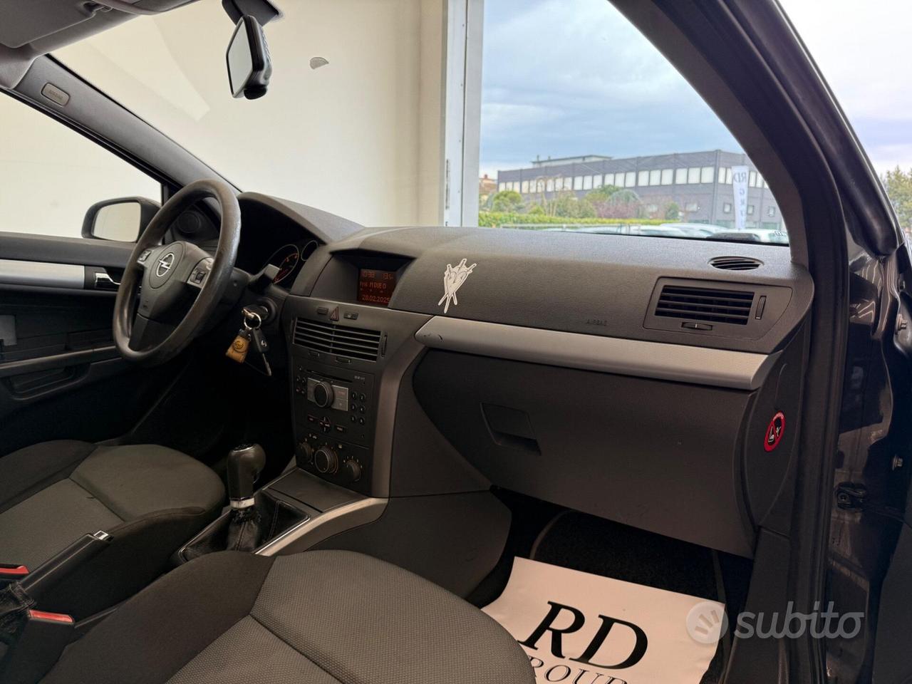 Opel Astra GTC 1.7 CDTI